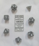 Noppasetti: Chessex Frosted  Polyhedral Smoke/white (7)