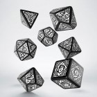 Noppasetti: Celtic 3D Revised Dice Set Black & White (7)