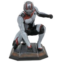 Diamond Select Toys: Avengers Endgame - Quantum Realm Ant-man Pvc Diorama
