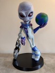 Figuuri: Destroy All Humans Crypto-137 Edition - Crypto-137 (60cm)